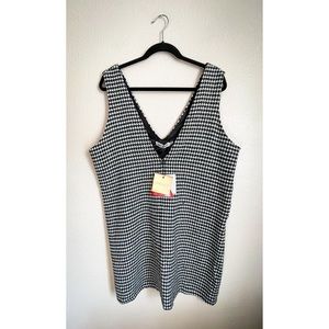 UNIQUE 21 | NWT Houndstooth Shift Dress